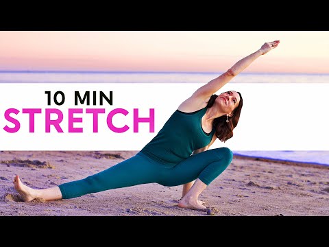 Morning Yoga At The Beach (10 Minute Stretch)